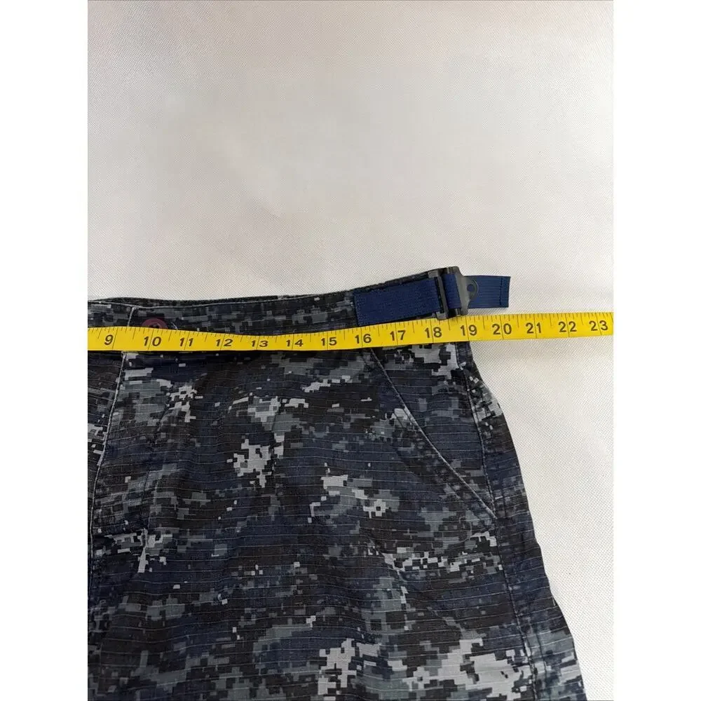 Birdwell Beach Britches Digital Camo Cargo Utility Shorts Size L Blue